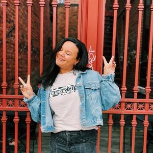 Meet your Posher, Olivia